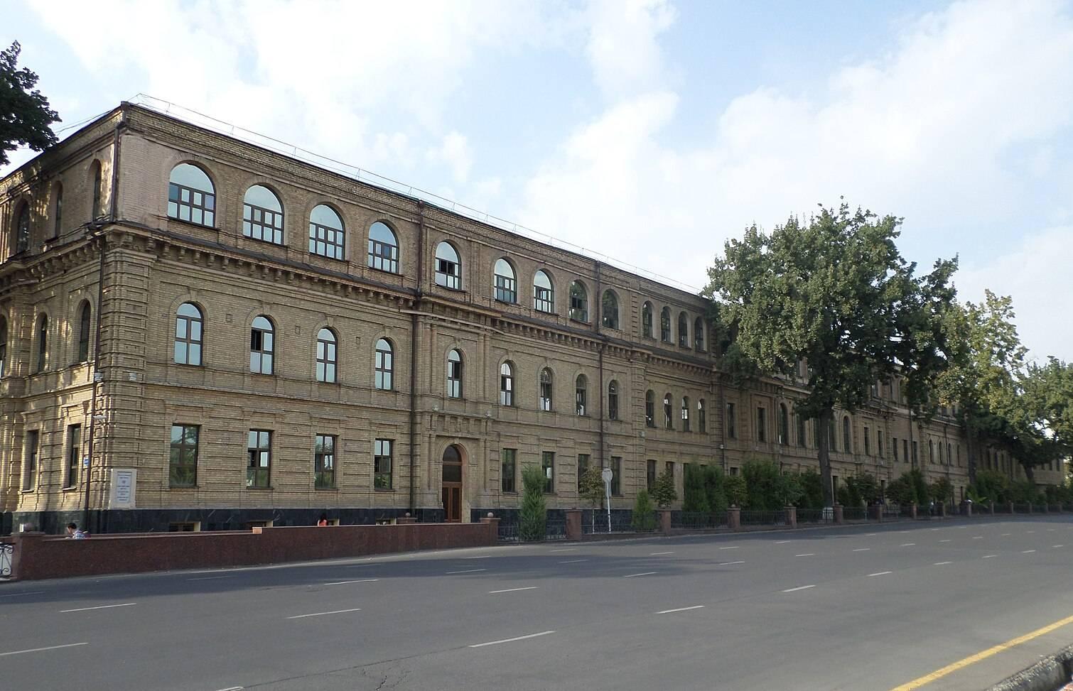 Xiyobondagi gimnaziyalar: g‘ishtdan qurilgan binolarning tarixi